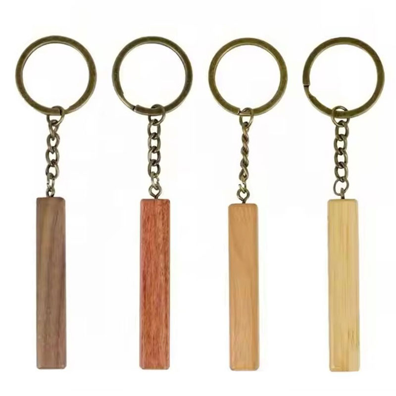 Maßgeschneiderte, leere, streifenförmige Holz-Schlüsselanhänger mit Gravur