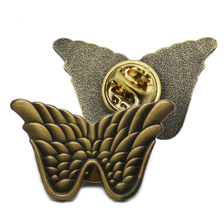 Antikgoldene 3D-Flügel-Anstecknadel