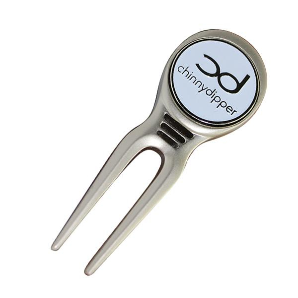 Vernickelter Golf Pitchgabel- und Hutclip mit individuellem Logo