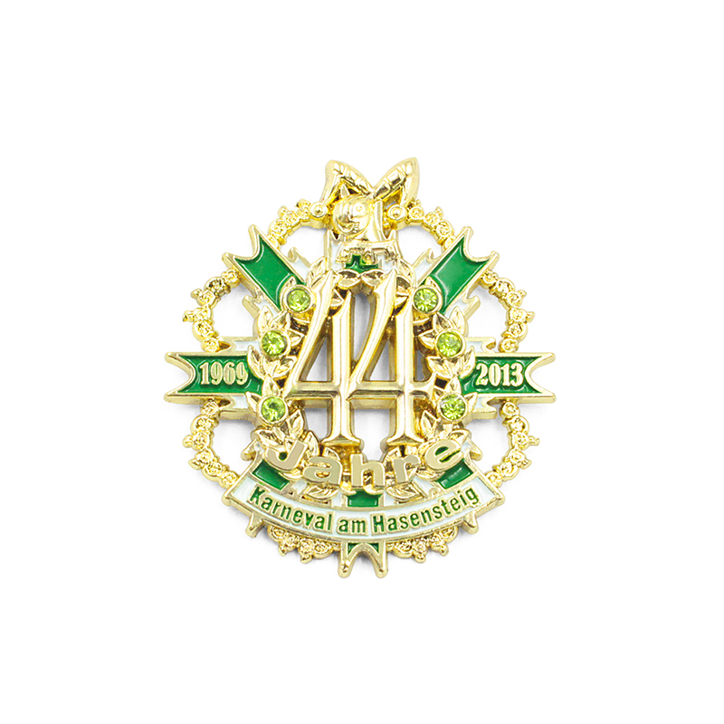 Niedliche Anime-Anstecknadel mit individuellem Hart-Emaille-Anstecknadel