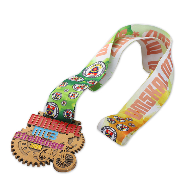 Challenge 35K Bronze Star Cycling Relegious Miraculous Halskette Militärmedaillen und Bänder