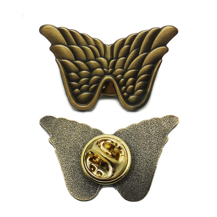 Antikgoldene 3D-Flügel-Anstecknadel