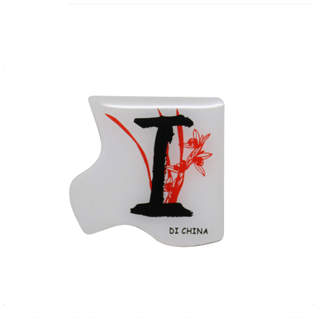 Unregelmäßig geformte Anstecknadel mit individuellem Logo und Offsetdruck